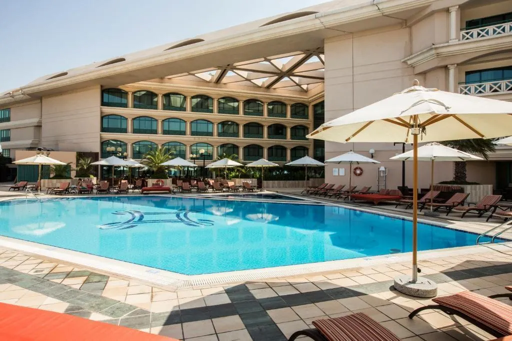 Beach, Movenpick Grand Al Bustan Hotel, Dubai