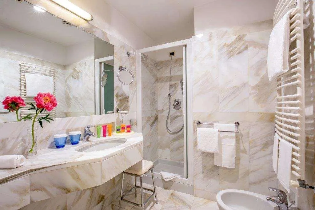 Room, UNA HOTELS Empire Roma, Rome