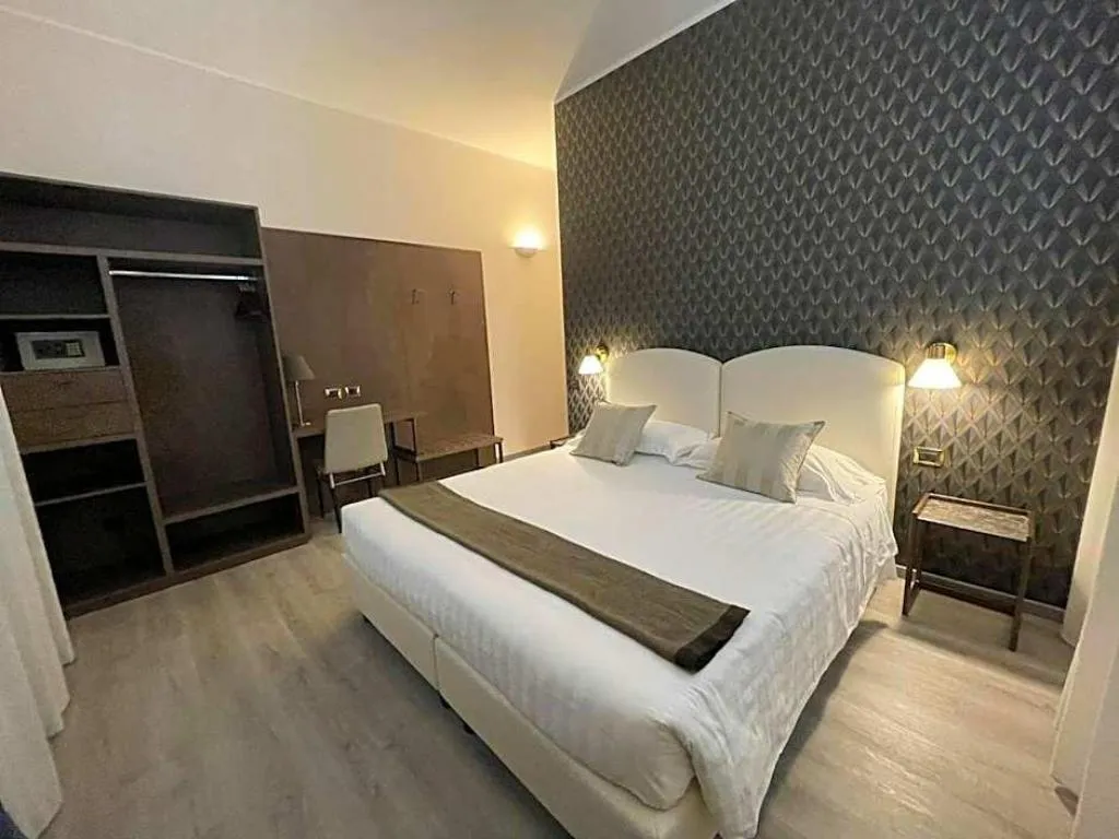 General view, Hotel Florence, Milan