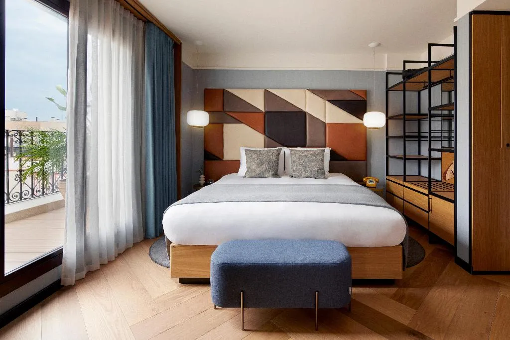 SUITE KING SIZE BED Room, Kimpton Vividora Hotel, Barcelona