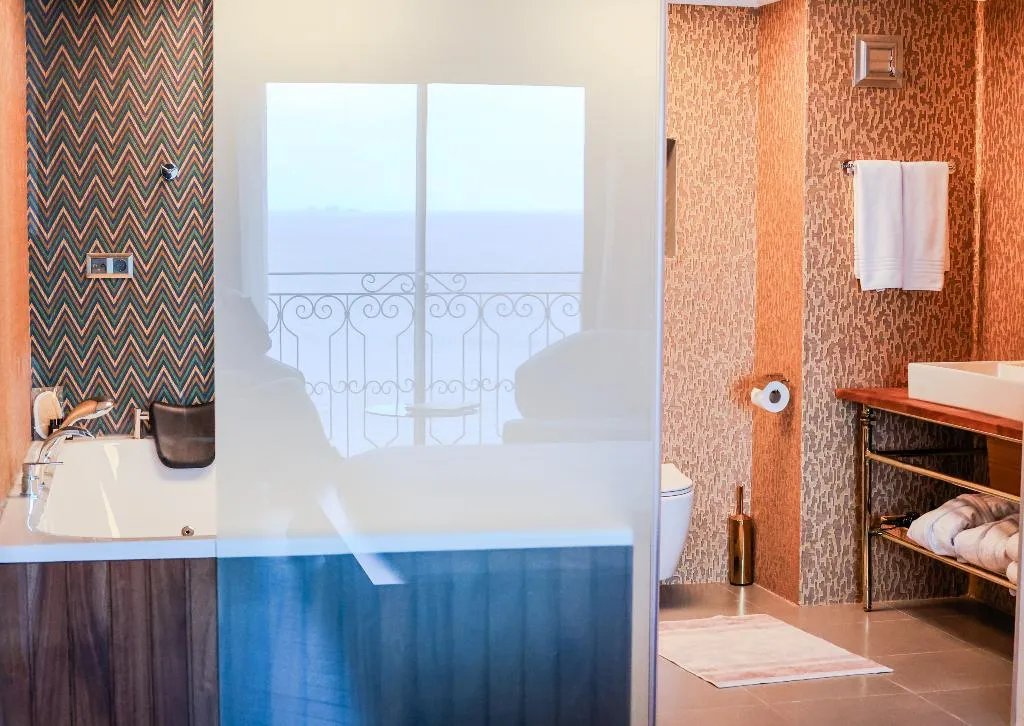 SUITE WITH JACUZZI Room, The Yali Konak Hotel Izmir, Izmir