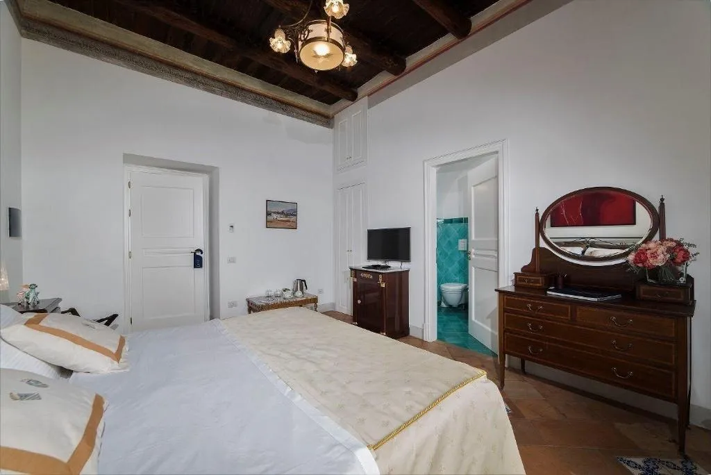 Room, Palazzo Suriano Amalfi Coast, Naples