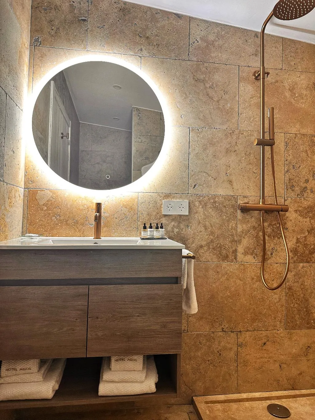 SUITE DELUXE ONE BED Room, Boutique Hotel Comtal Empuries, Costa Brava