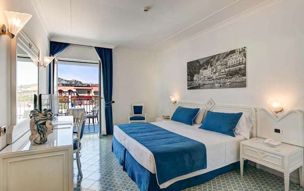 DOUBLE SIDE SEA VIEW Room, Grand Hotel Riviera, Naples
