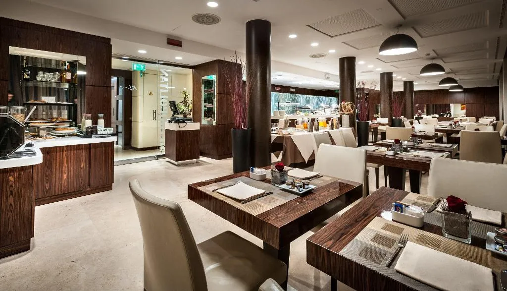 Restaurant, Crowne Plaza Milan City, Milan
