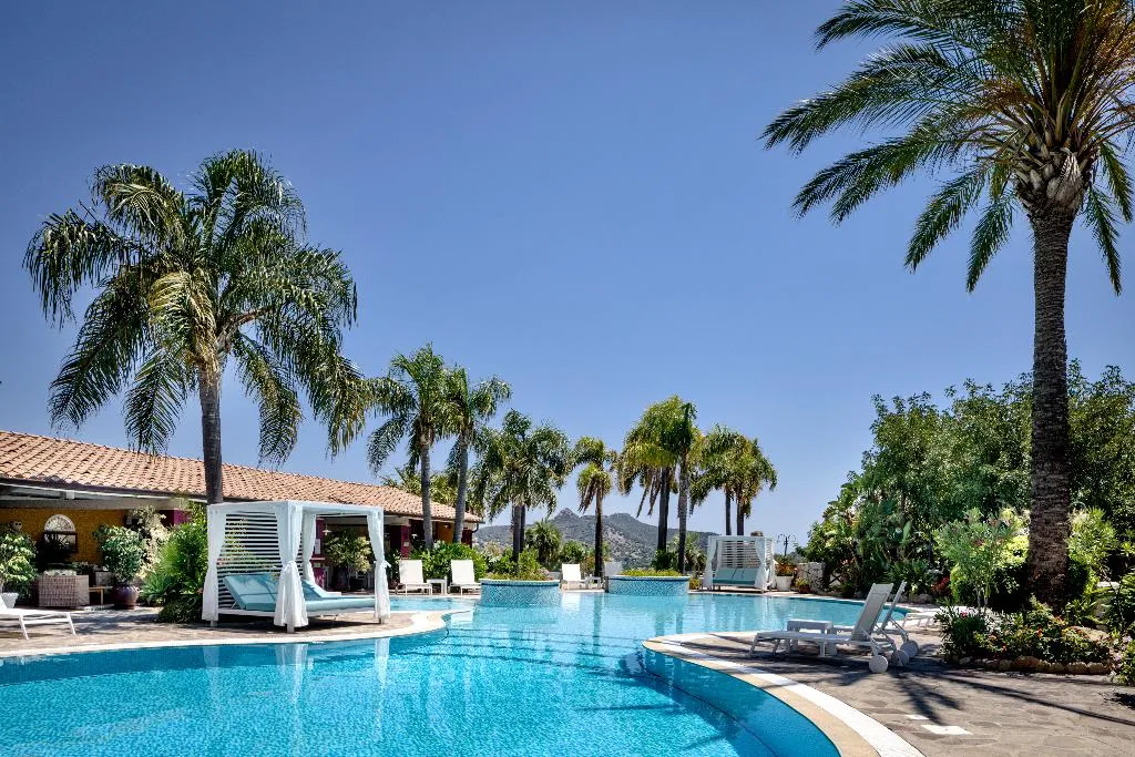 Pool, Cruccuris Resort, Cagliari
