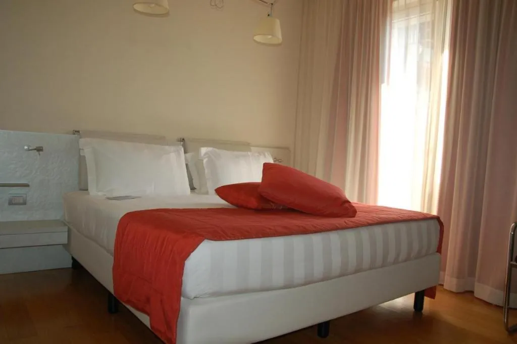 SINGLE STANDARD Room, Mercure Milano Solari, Milan