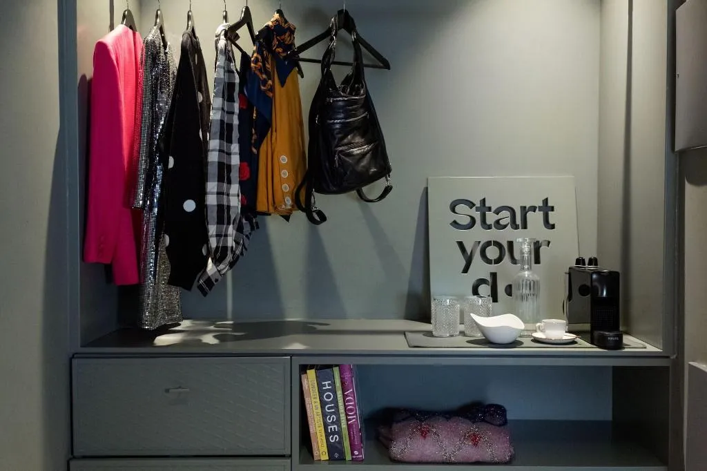 Room, Chic & Basic Dot, Madrid