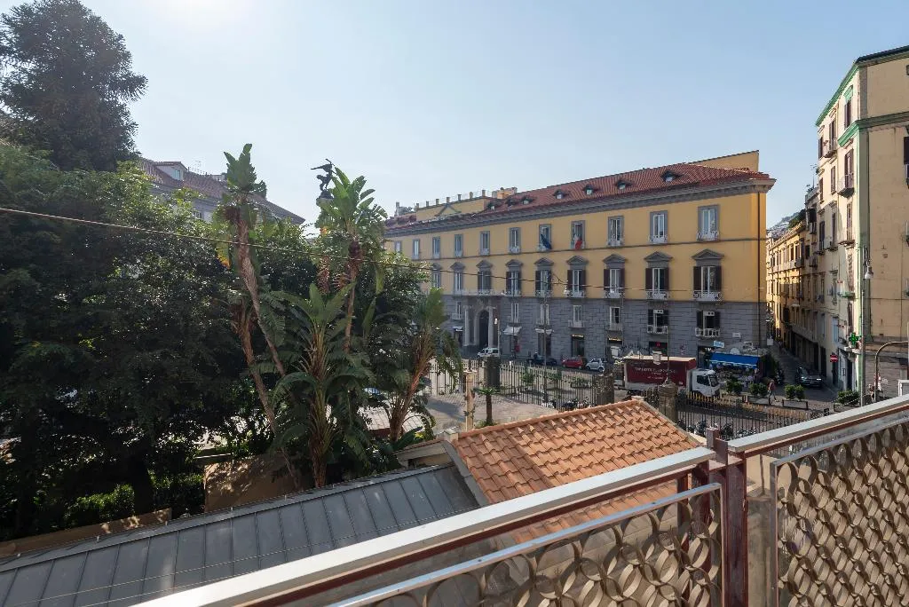 SUITE DELUXE WITH BALCONY Room, Well Suites - Piazza dei Martiri, Naples