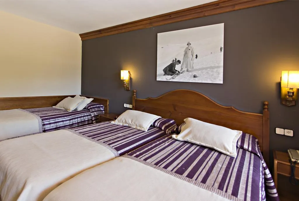 TRIPLE STANDARD Room, La Coma, Costa Brava
