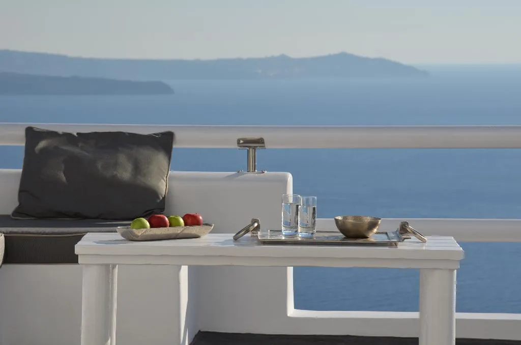 SUITE WITH PRIVATE POOL Room, Aspaki Exclusive Hotel, Santorini