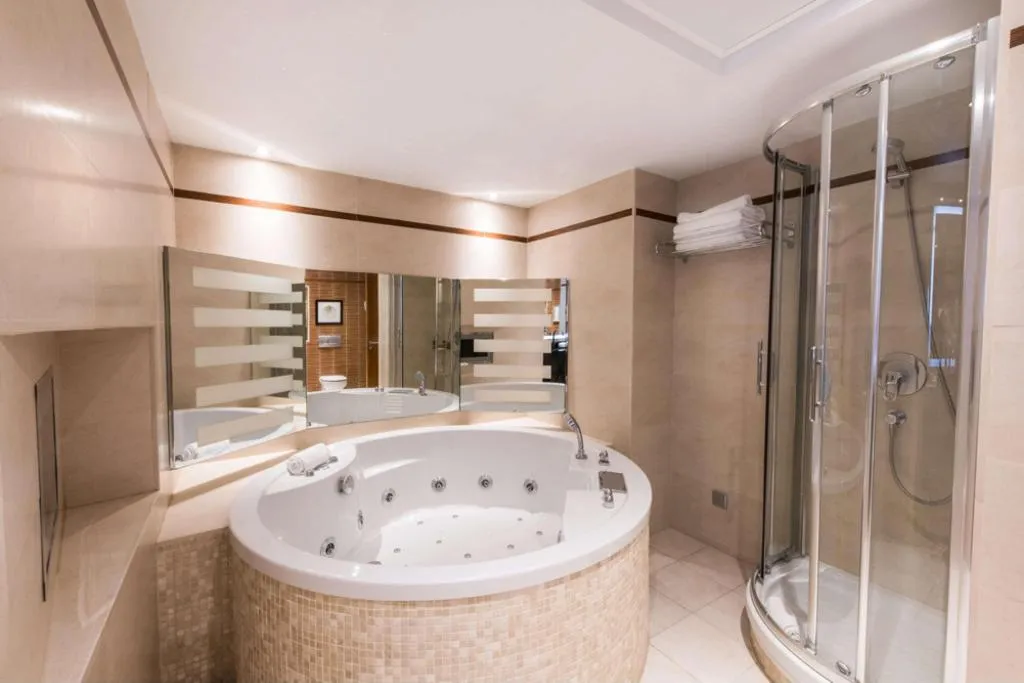 SUITE STANDARD Room, Hilton Diagonal Mar Barcelona, Barcelona