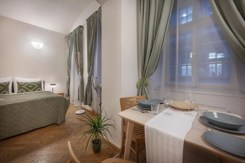 DOUBLE BASIC Room, Boutique Apartments White Swan, Prague