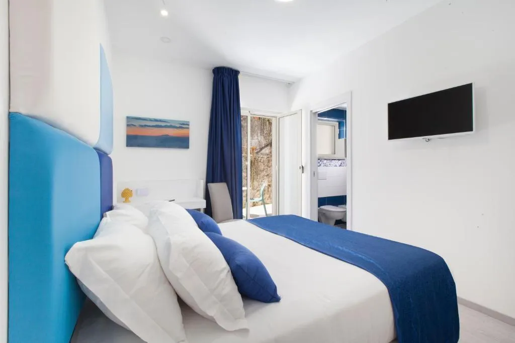 DOUBLE ONE BED Room, O Sole Mio, Naples