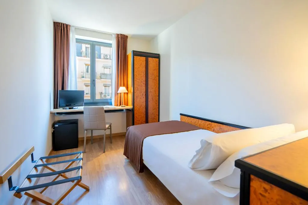 SINGLE STANDARD Room, Glories, Barcelona