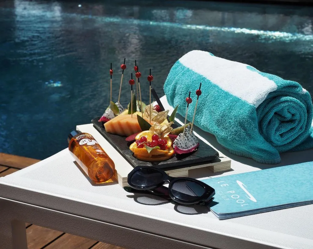Pool, The Level at Melia Barcelona Sky, Barcelona