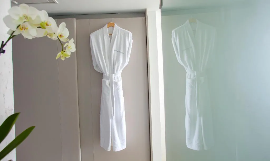 SUITE SEA FRONT Room, King Evelthon Beach Hotel & Resort, Cyprus