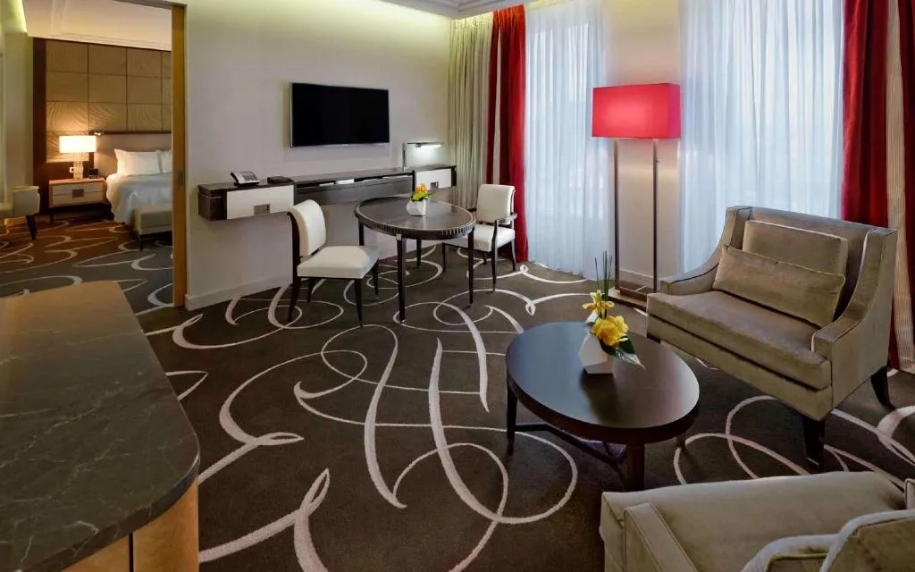 SUITE KING SIZE BED Room, Waldorf Astoria Berlin, Berlin