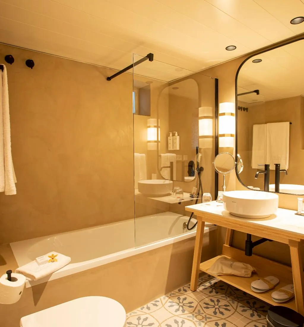 DOUBLE STANDARD Room, Hospes Las Casas del Rey de Baeza,, Seville