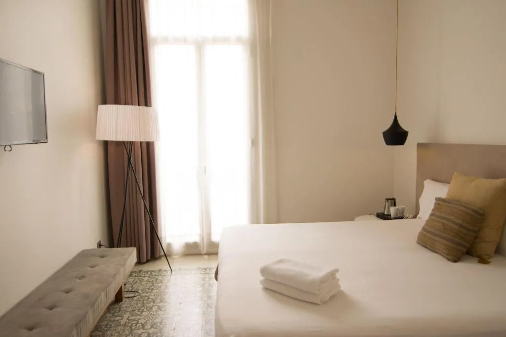Room, Forgetmenot, Barcelona