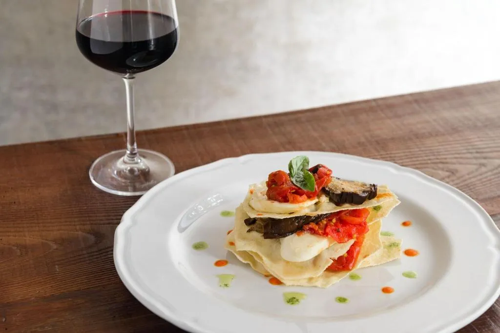Restaurant, Windsor, Milan