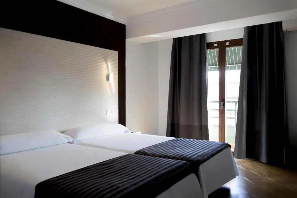 Room, Hostal Alhambra, Costa Del Sol