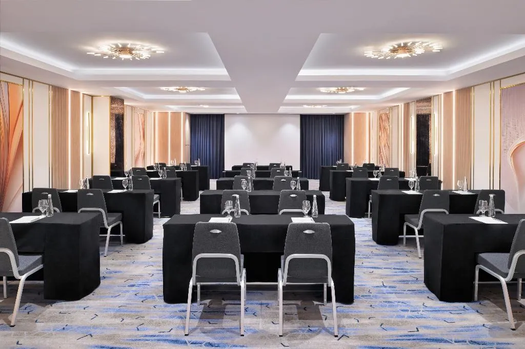 Conferences, Crowne Plaza Jumeirah, Dubai