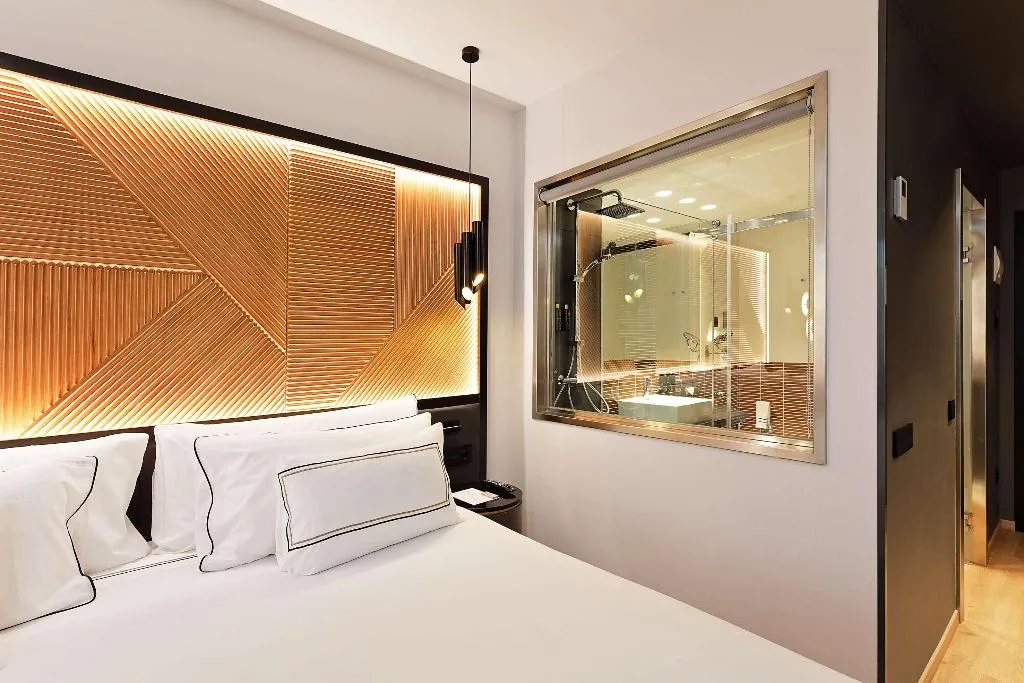 Room, Melia Avenida America, Madrid
