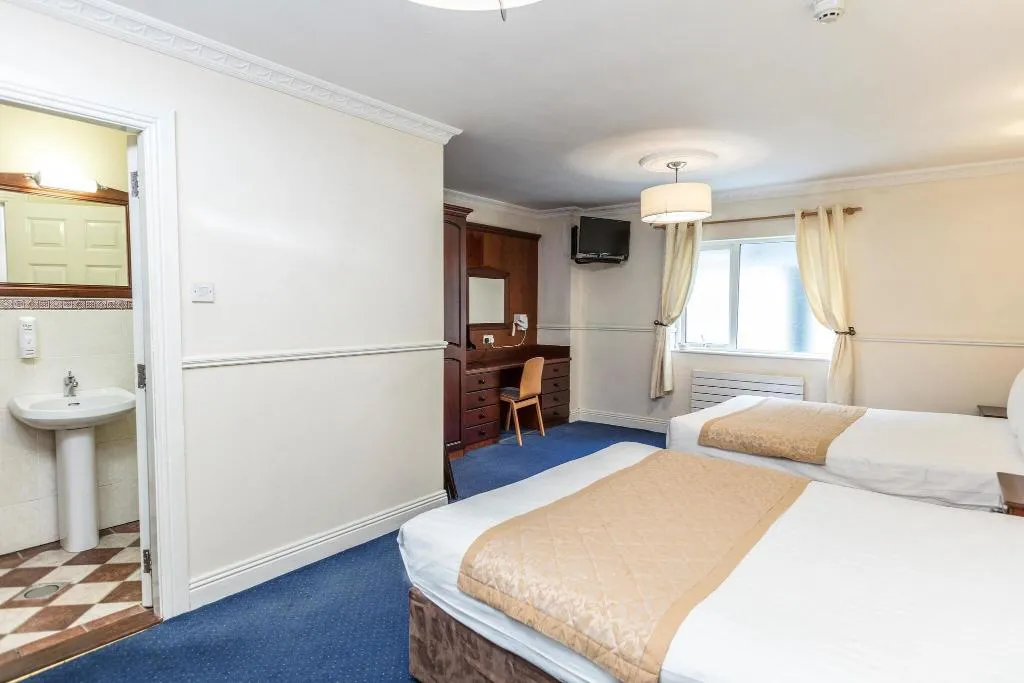 Room, The Lansdowne Hotel, Dublin