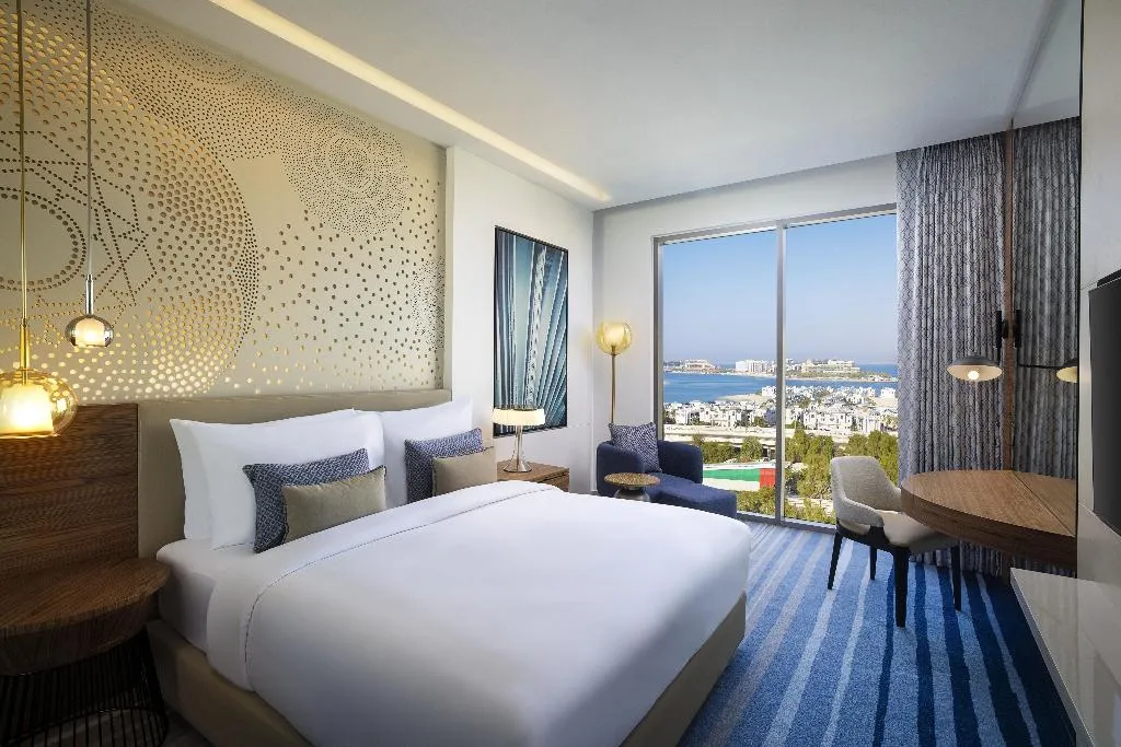 DOUBLE DELUXE KING BED Room, Tumbi Ht Dubai The Palm, Tapestry Collec by Hilton, Dubai