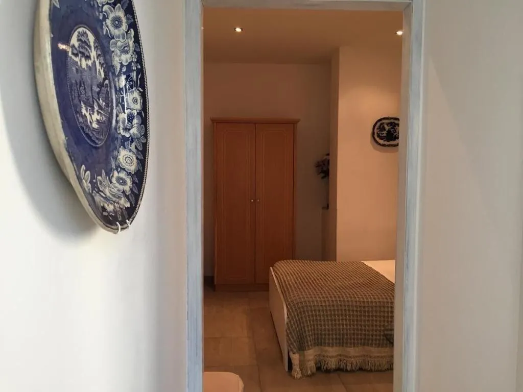 Room, International Naples, Naples