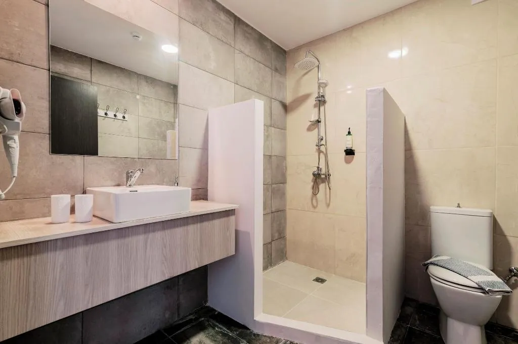 Room, Bamboo Suites, Rhodes