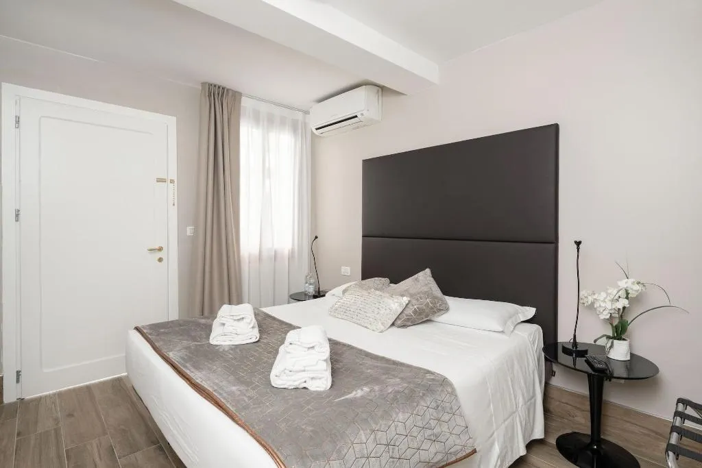 Room, Hotel Herion, Venice