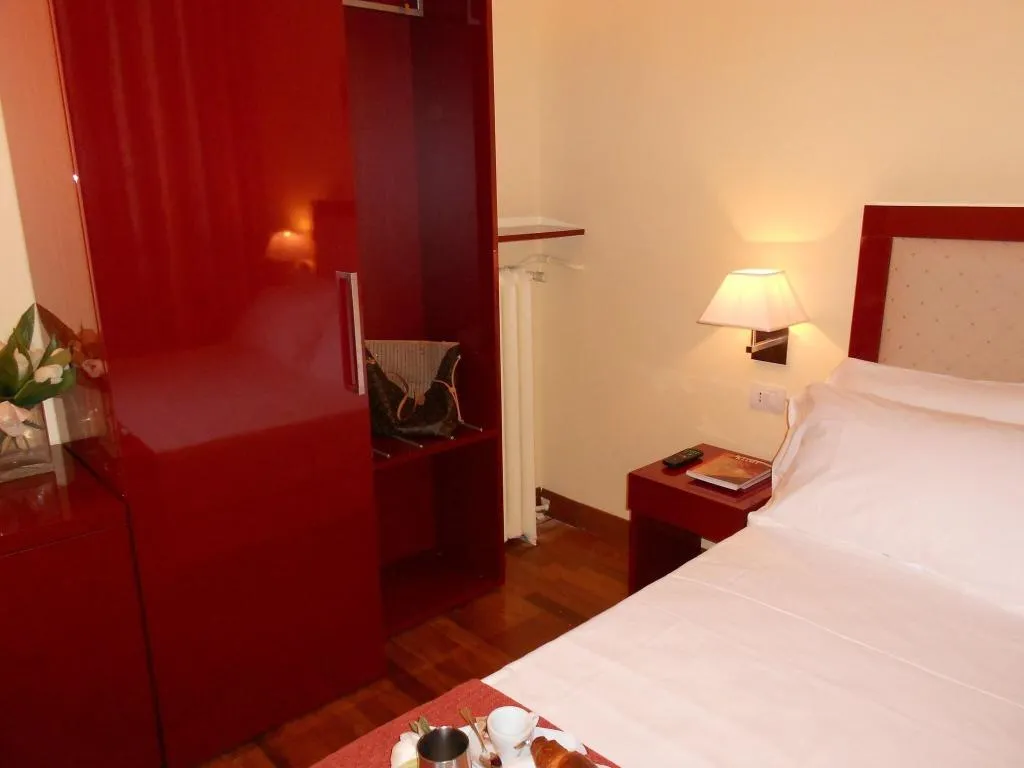 TWIN STANDARD Room, Minerva, Milan