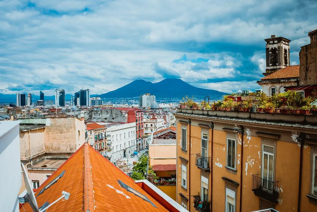 General view, Palazzo Settembrini 49, Naples