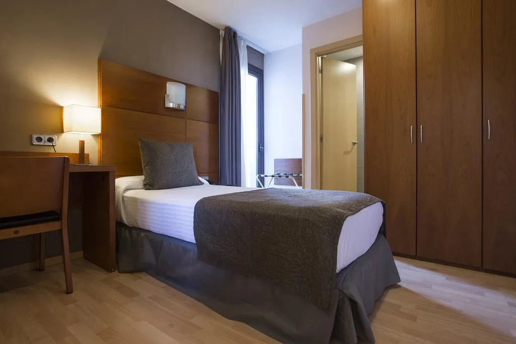 SINGLE STANDARD Room, Via Augusta, Barcelona