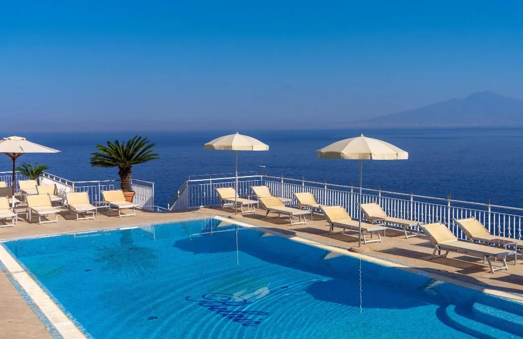Pool, Belair, Naples