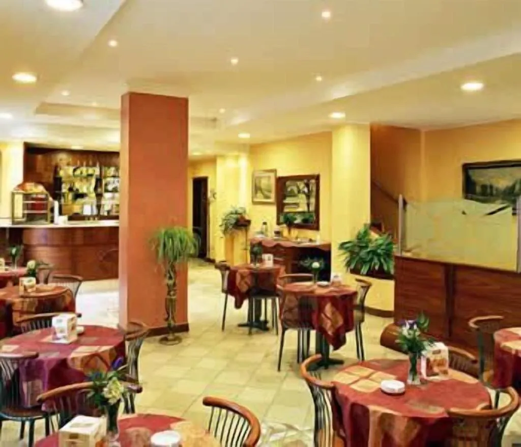 Bar, Hotel York, Milan
