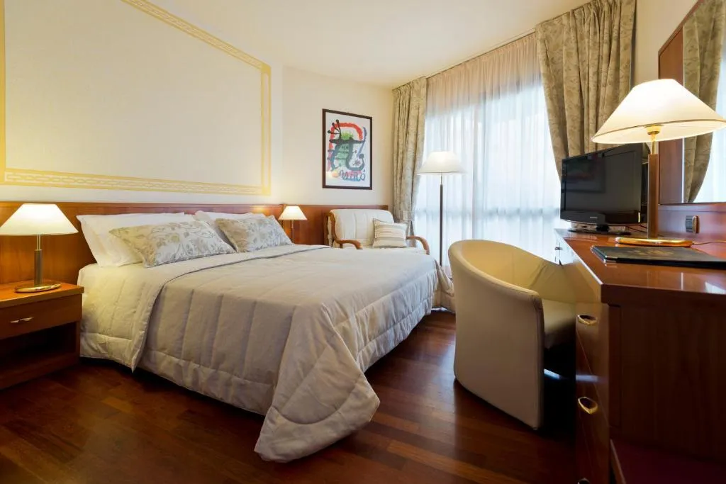 DOUBLE DELUXE Room, Hotel & Spa Savoy Beach, Venice