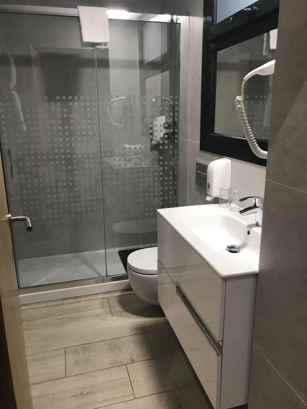 Room, Hostal Cervelo, Madrid