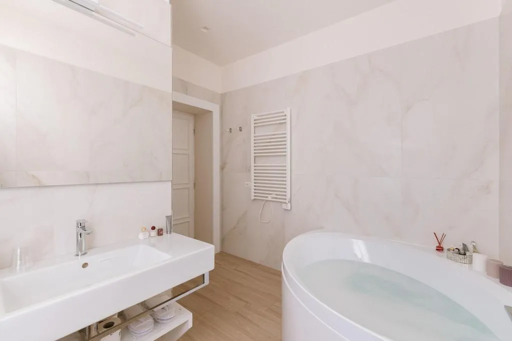 Sports and Entertainment, Rhea Silvia Luxury Navona, Rome