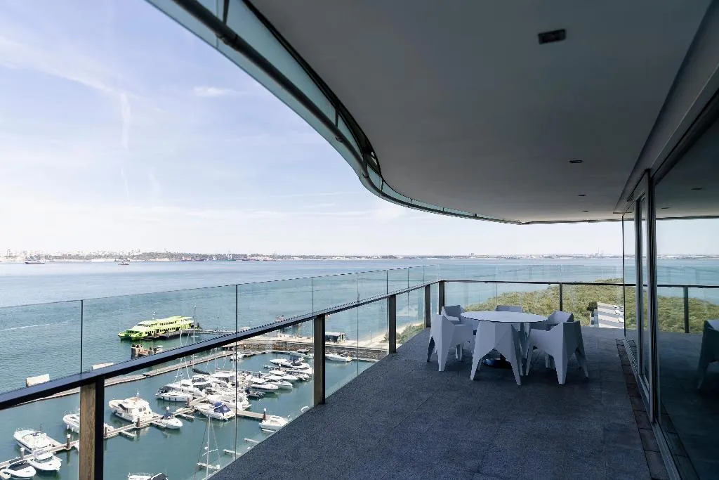 APARTMENT THREE BEDROOMS Room, Troia Design Hotel, Lisbon