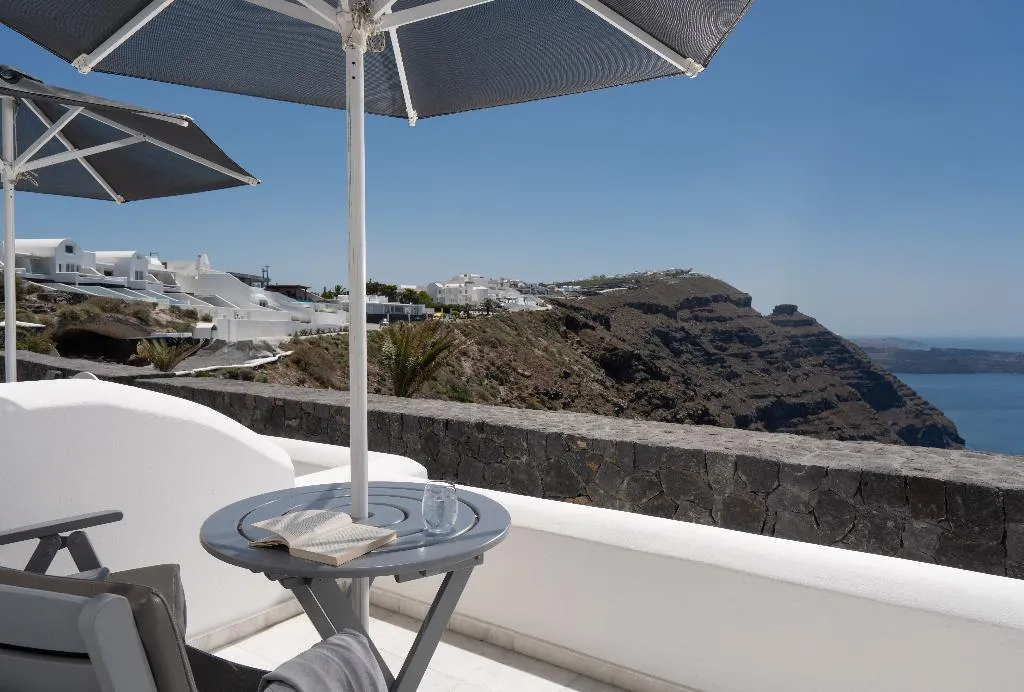 QUADRUPLE TWO BEDROOMS ONE BATHROOM Room, Santorini Princess Spa Hotel, Santorini