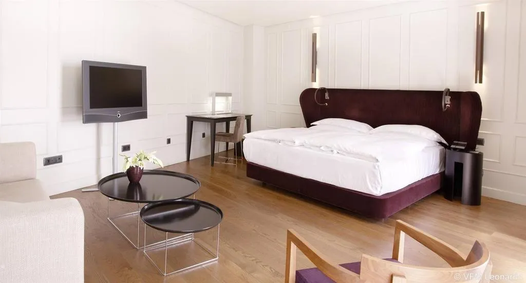 Room, CoolRooms Palacio Villapanes 5 GL, Seville