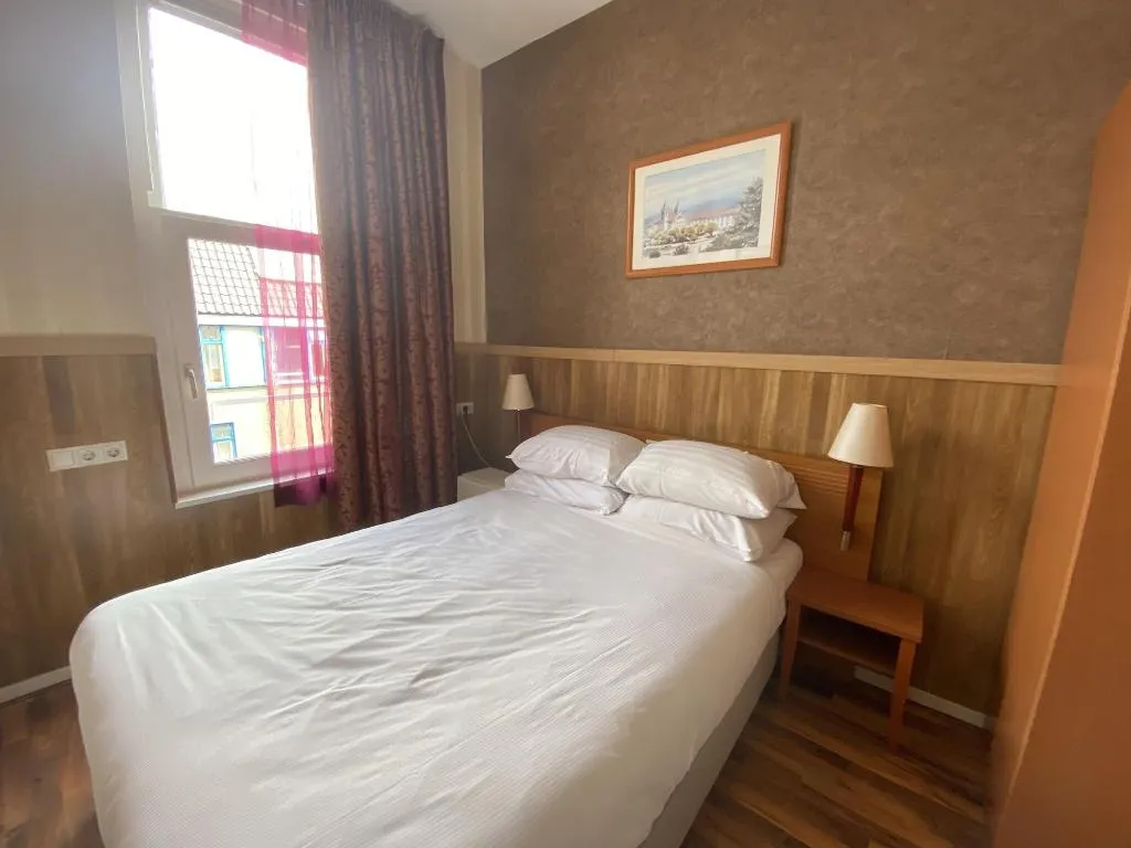 Room, Hotel Isis, Amsterdam