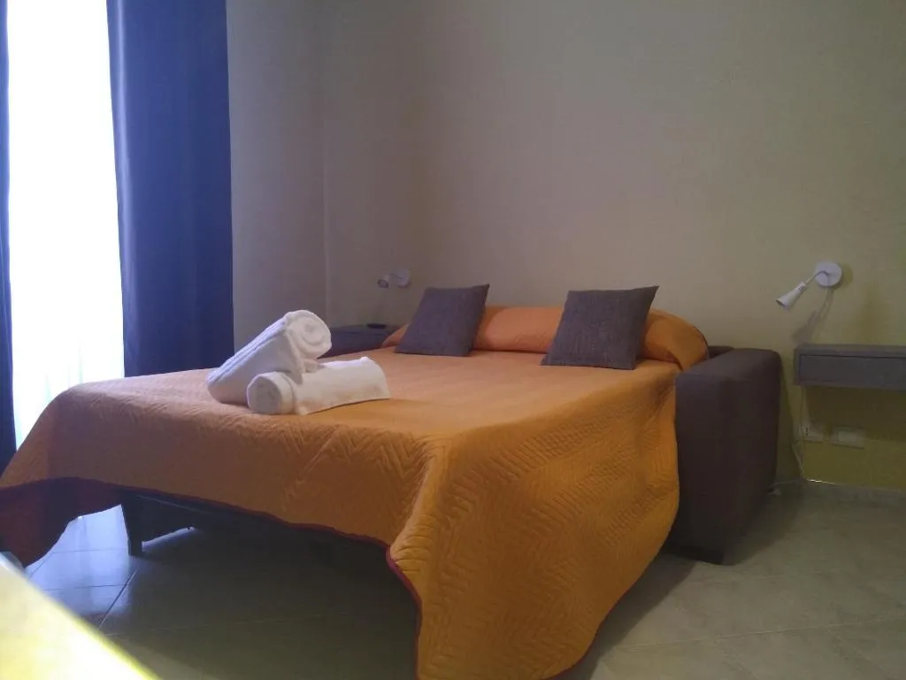 Room, Al Piazza Marina B&B, Palermo