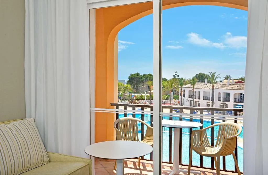 DOUBLE POOL VIEW Room, Sol Falco Menorca, Menorca