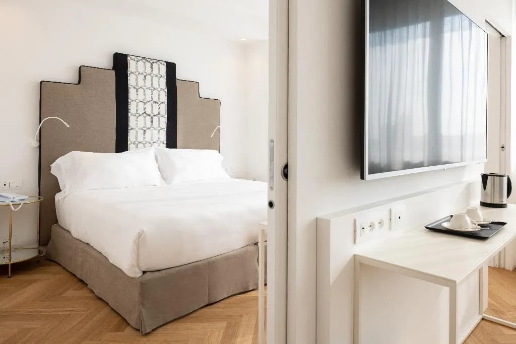 JUNIOR SUITE STANDARD Room, Hotel Morfeo Milano, Milan