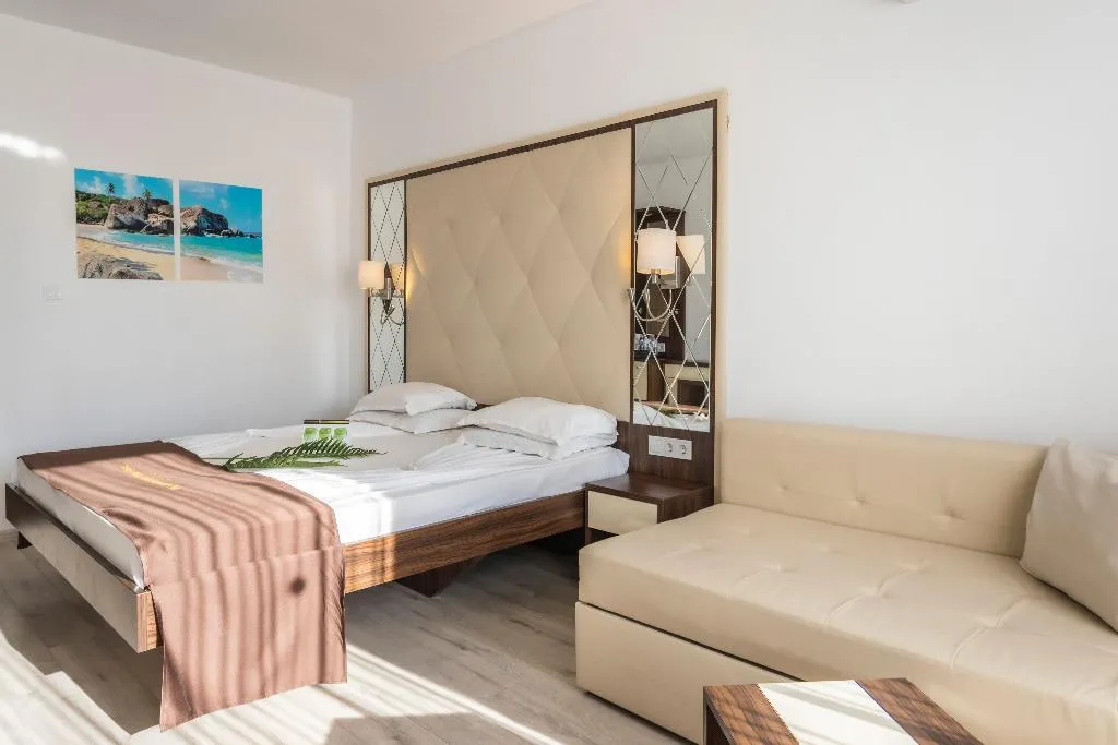 DOUBLE DELUXE WITH AIR CONDITIONING Room, Prestige Deluxe Hotel Aquapark Club, Varna