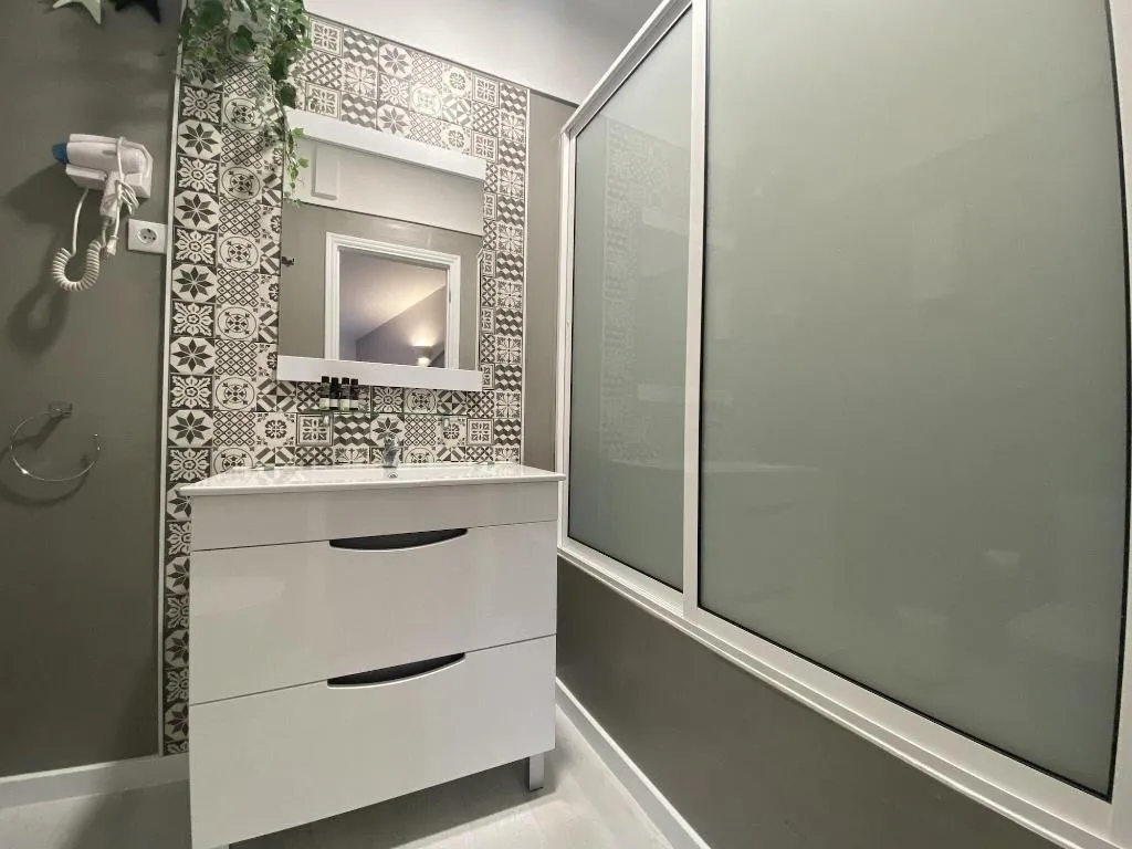 Room, Residencial Triunfo, Porto
